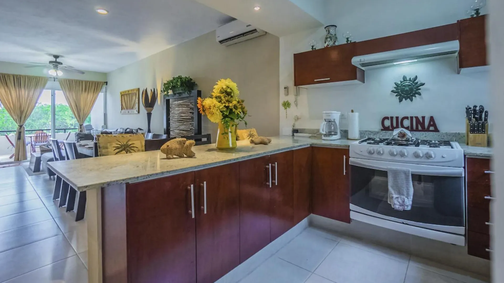 Luxury 2 Level Penthouse With 2 Bedroom - Only 3 Blocks From The Beach - Meridian 310 Playa del Carmen Prázdninový dům