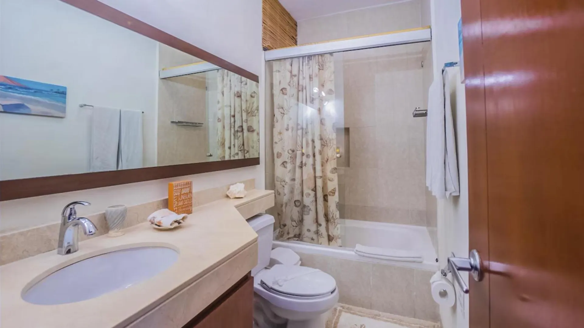 Luxury 2 Level Penthouse With 2 Bedroom - Only 3 Blocks From The Beach - Meridian 310 Playa del Carmen 0*,